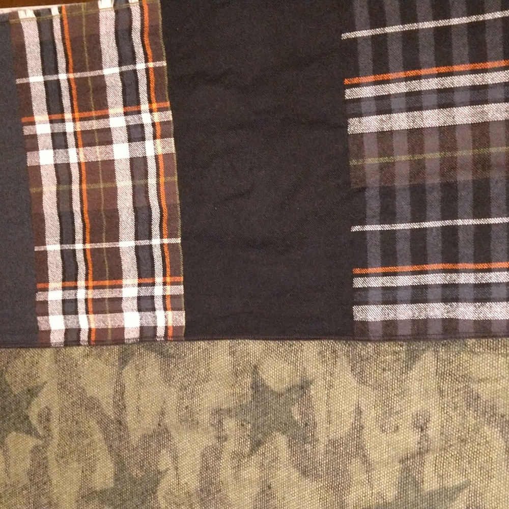 Steve Madden Infinity Scarf - Picture 7 of 8